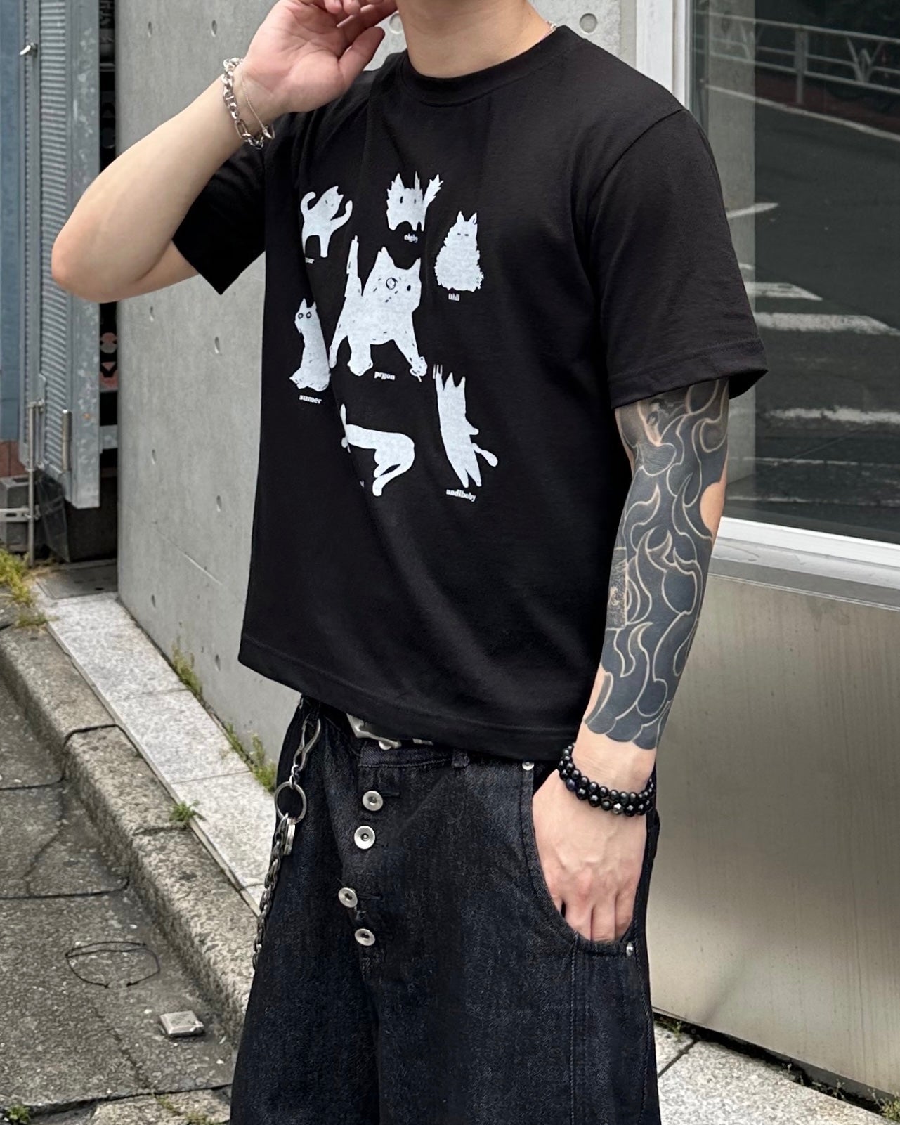 大阪店WEB限定受注制【Chikashitsu +】cat mood graphic t-shirt (2color)