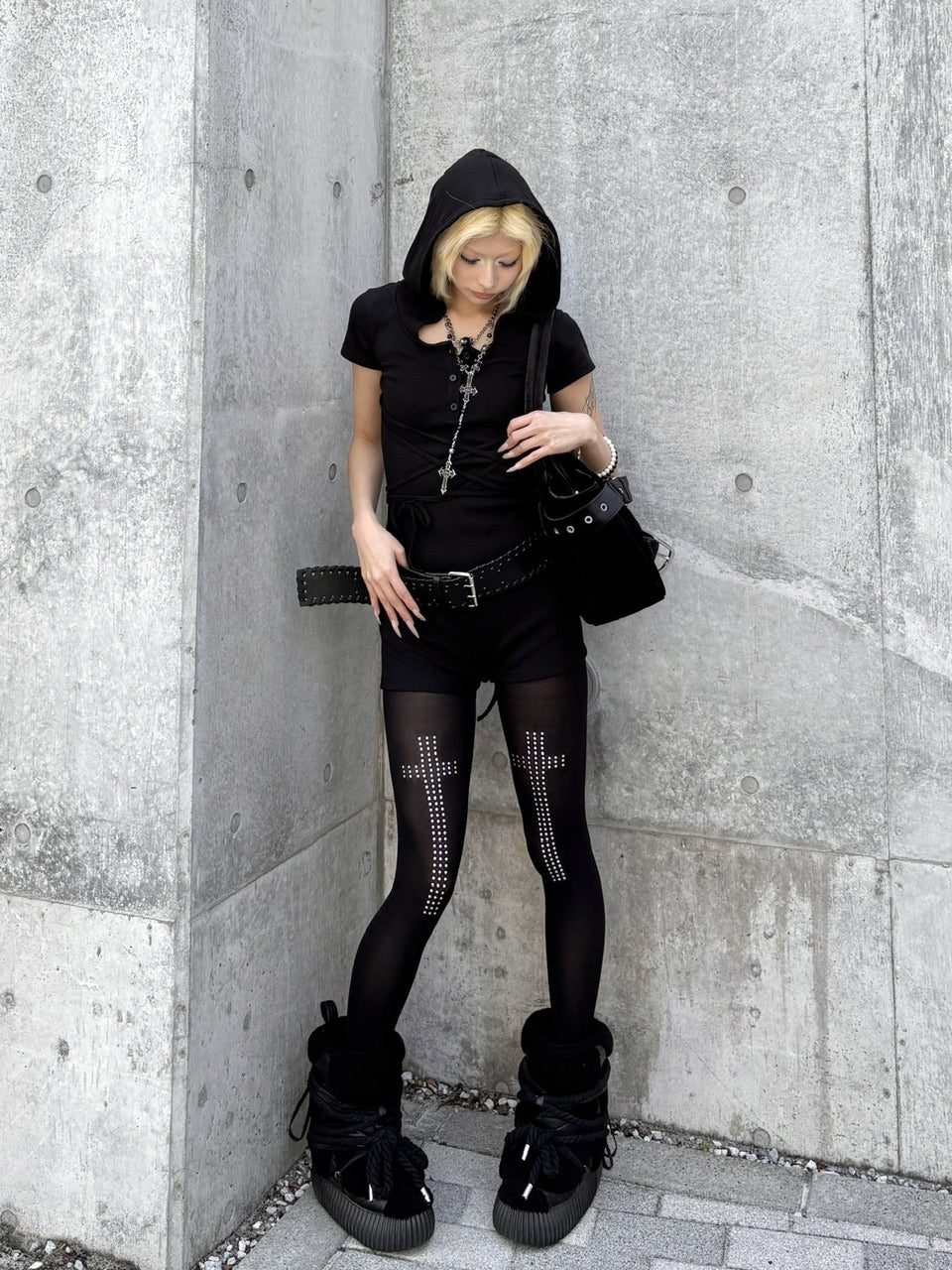 国際配送【Never mind the XU】Cross rhinestone tights