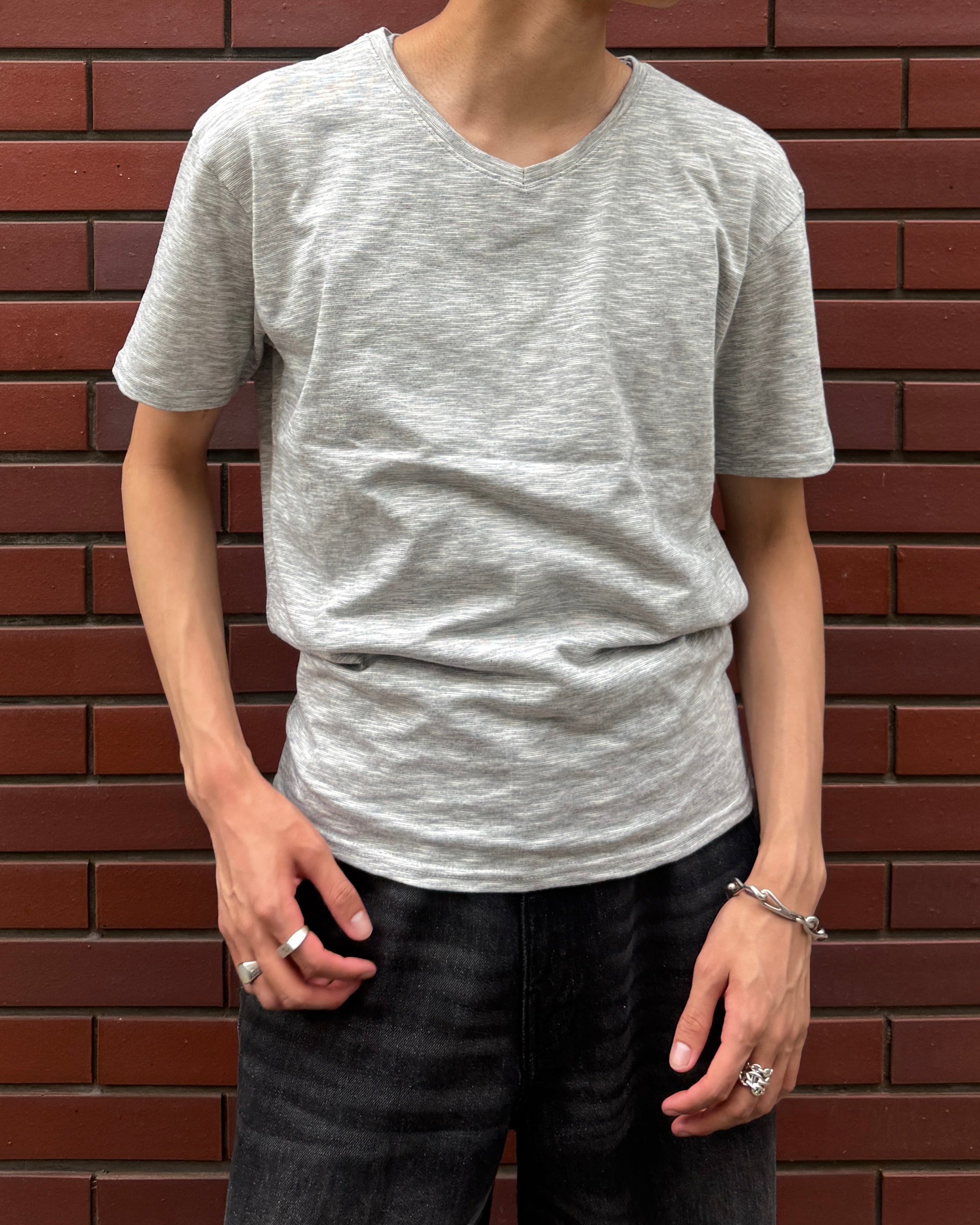 東京店WEB限定受注制【Chikashitsu +】slub v-neck tee (3color)