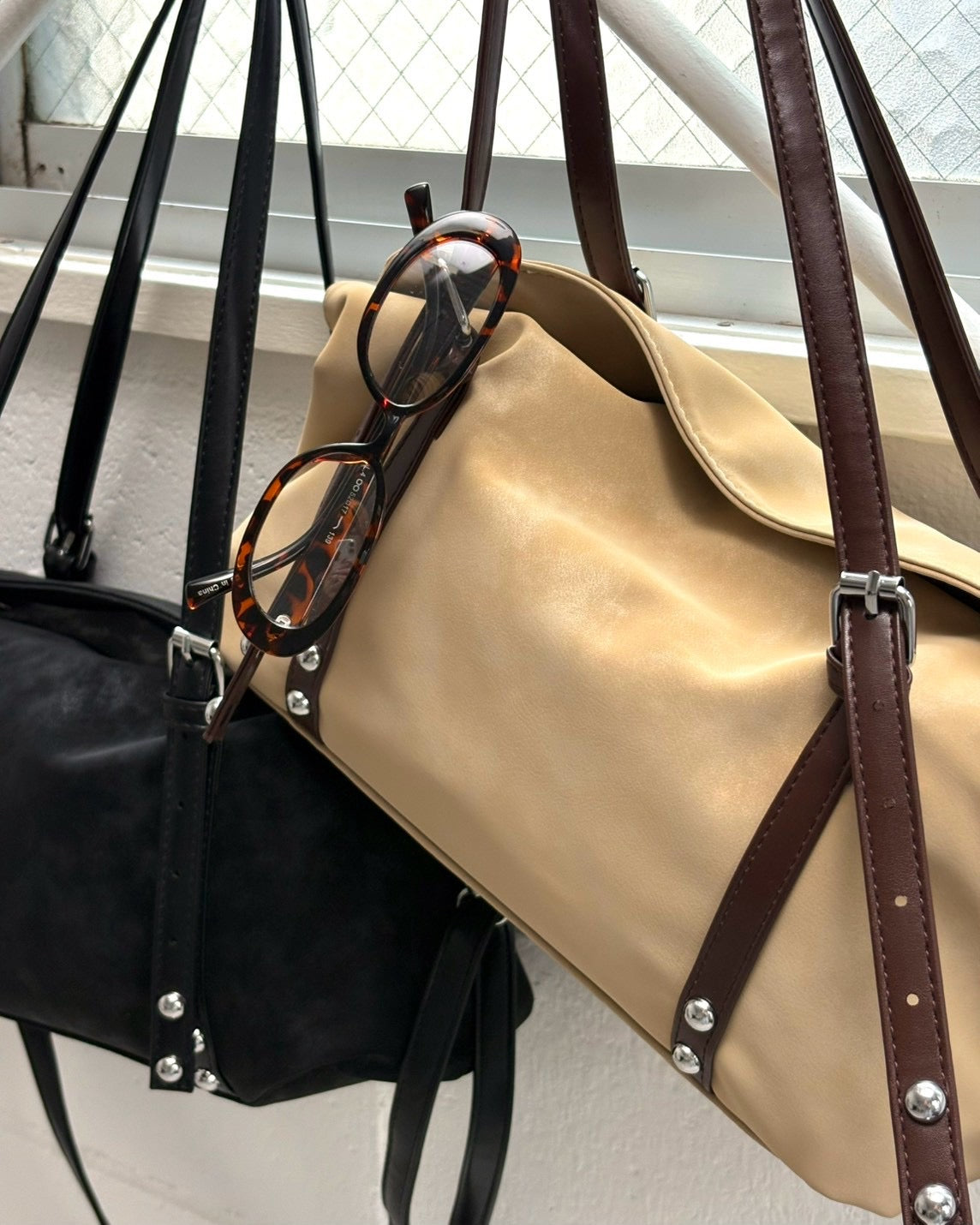 受注制【OaKS】suede pouch shoulder bag (2color)
