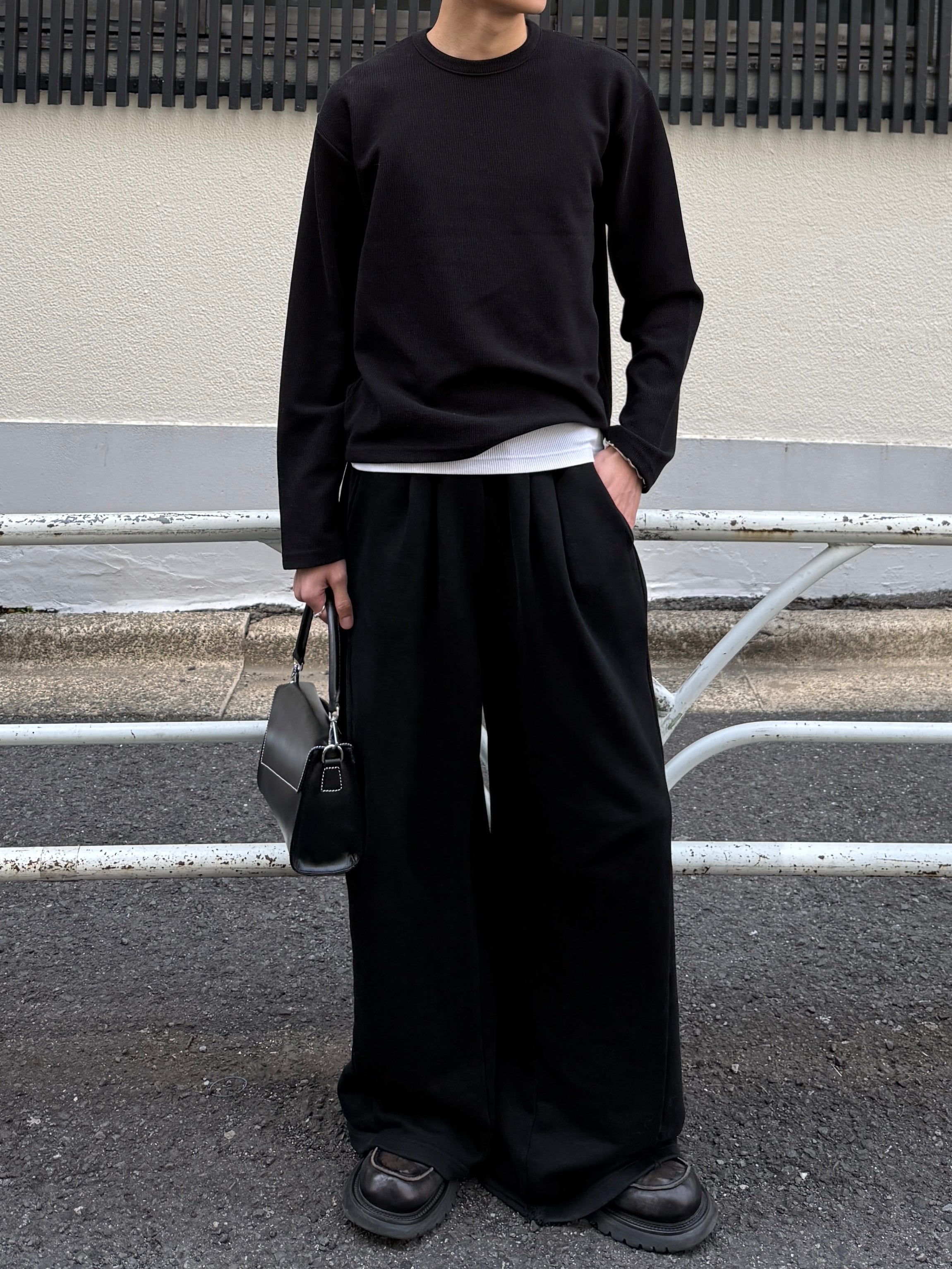 東京店WEB限定受注制【Chikashitsu +】cropped rib knit tee (2color)
