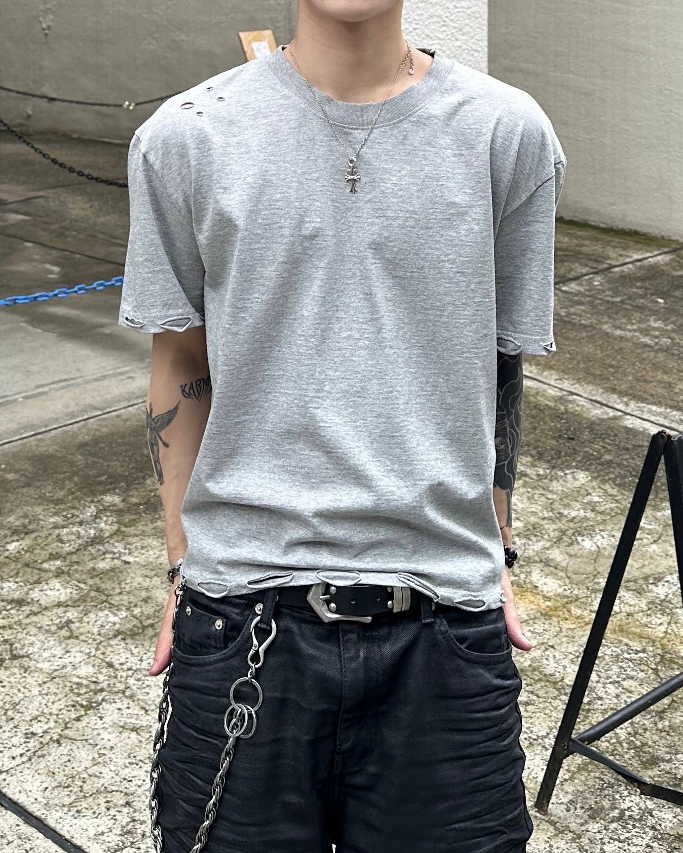 大阪店WEB限定受注制【Chikashitsu +】grunge damage crop t-shirt (3color)