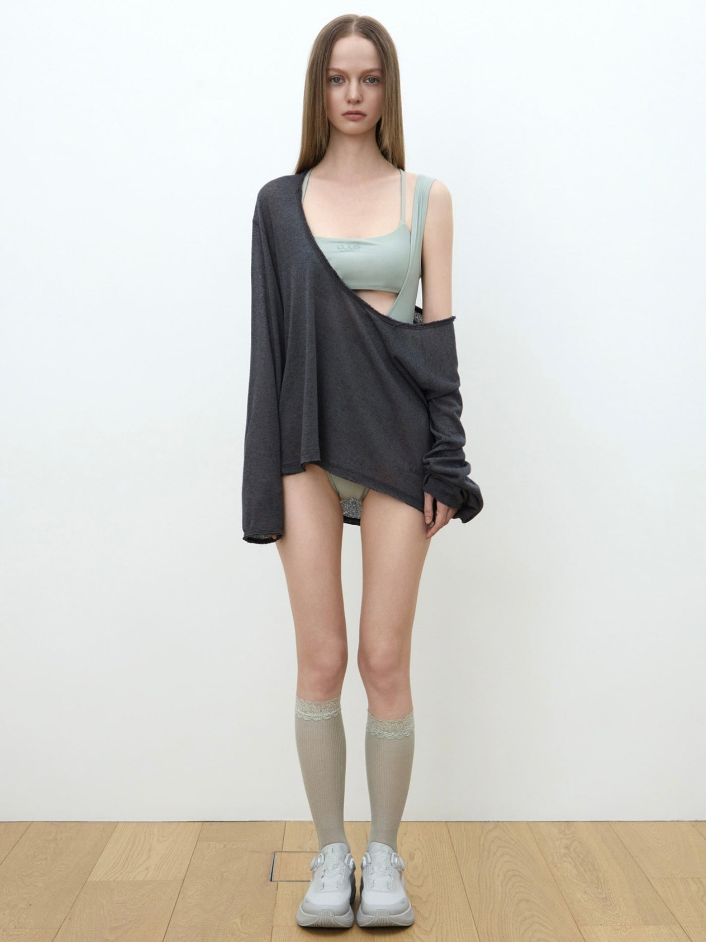 【OJOS】Raw Cut U-Neck Knit Top