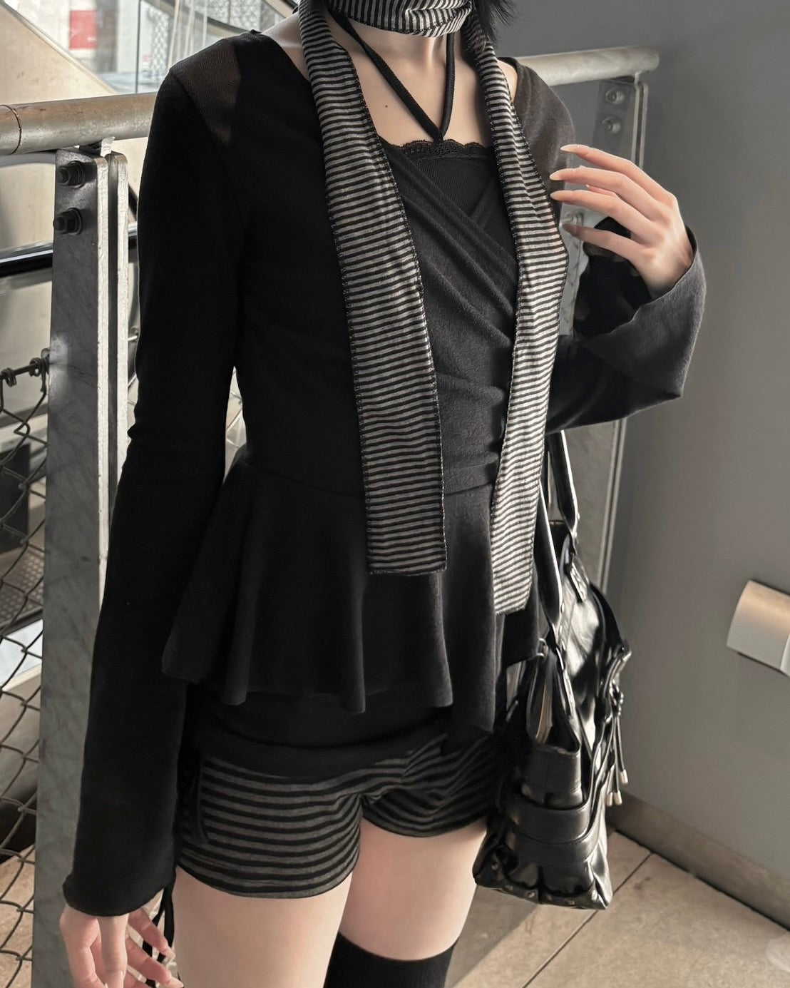 受注制【nmtc+】Draped Peplum Wrap Top (2color)
