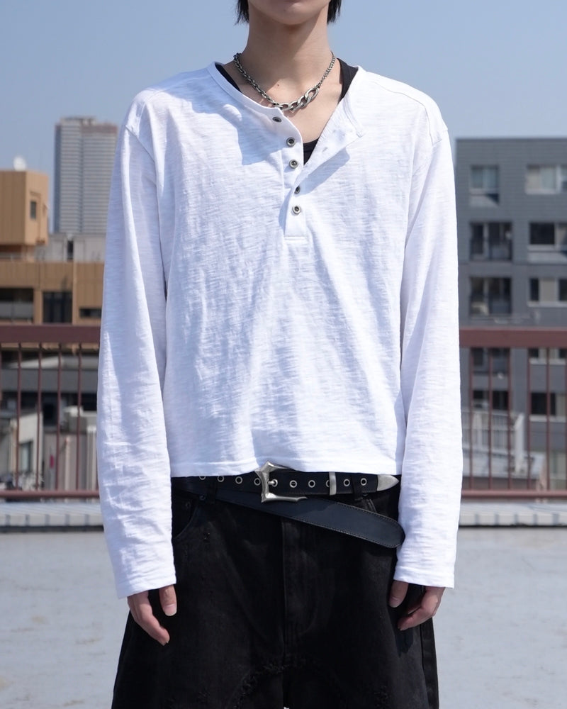【CHIKASHITSU PLUS HIGH】Steel button henley neck tee (2color)
