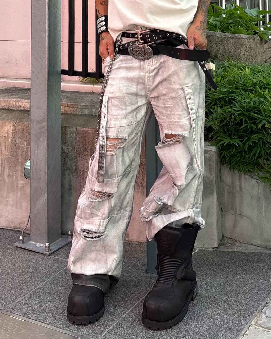 【Never mind the XU】destroyed damage strap denim pants