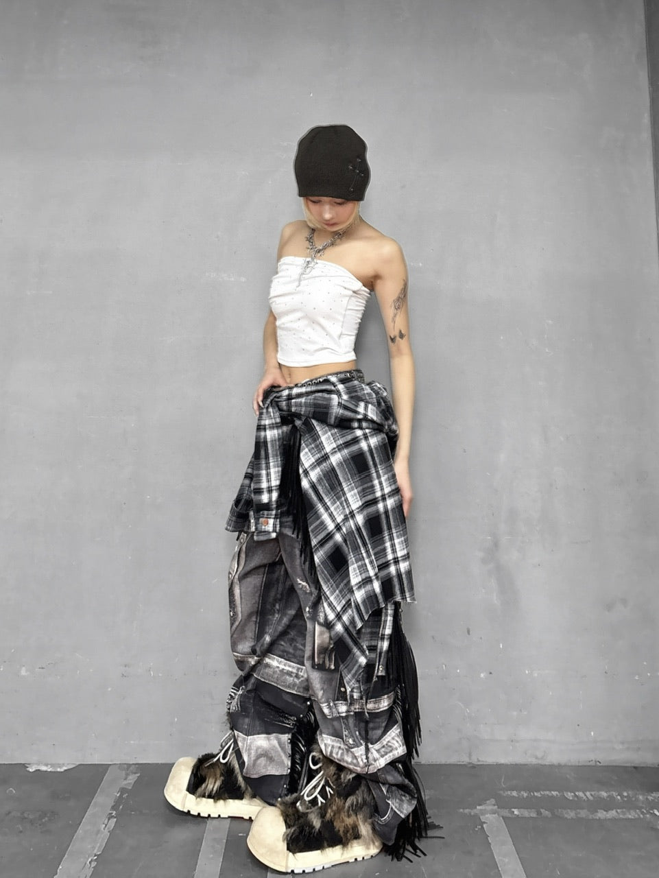 国際配送【Never mind the XU】rhinestone tubetop