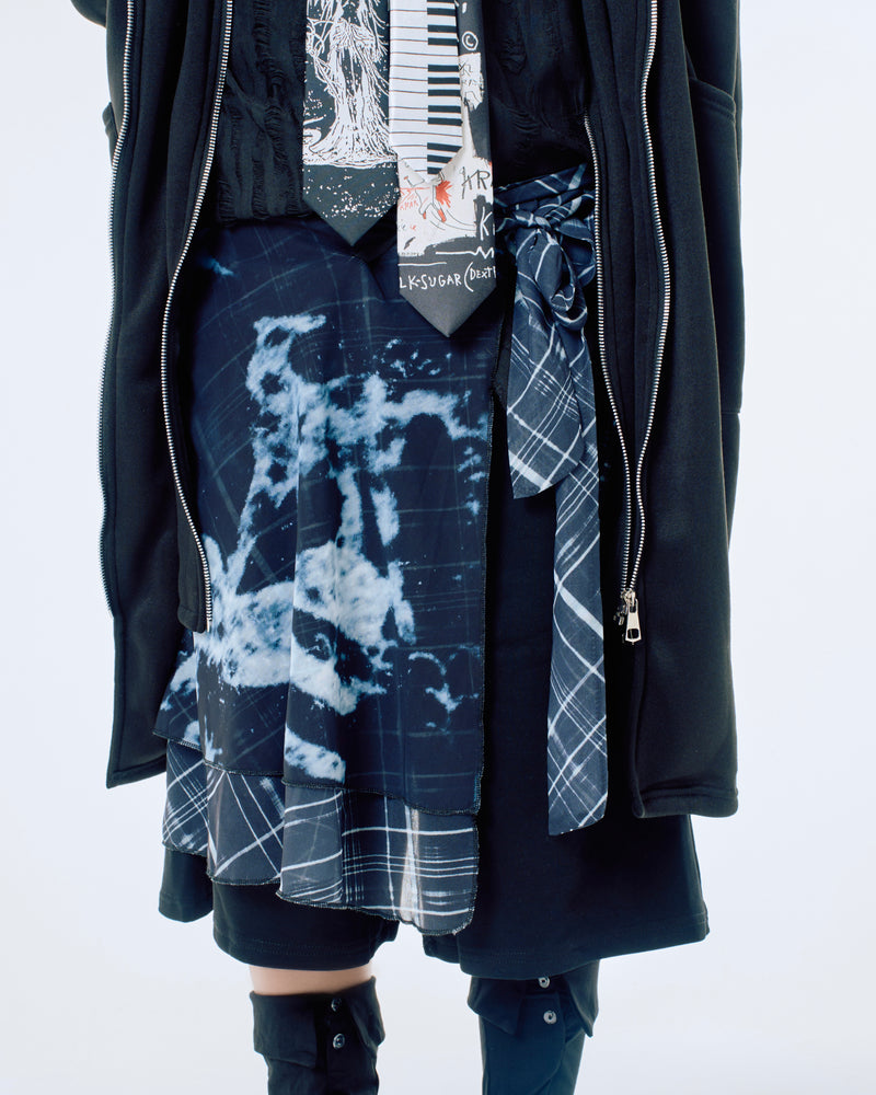 国際配送【Nerd out XU】horse strap check skirt