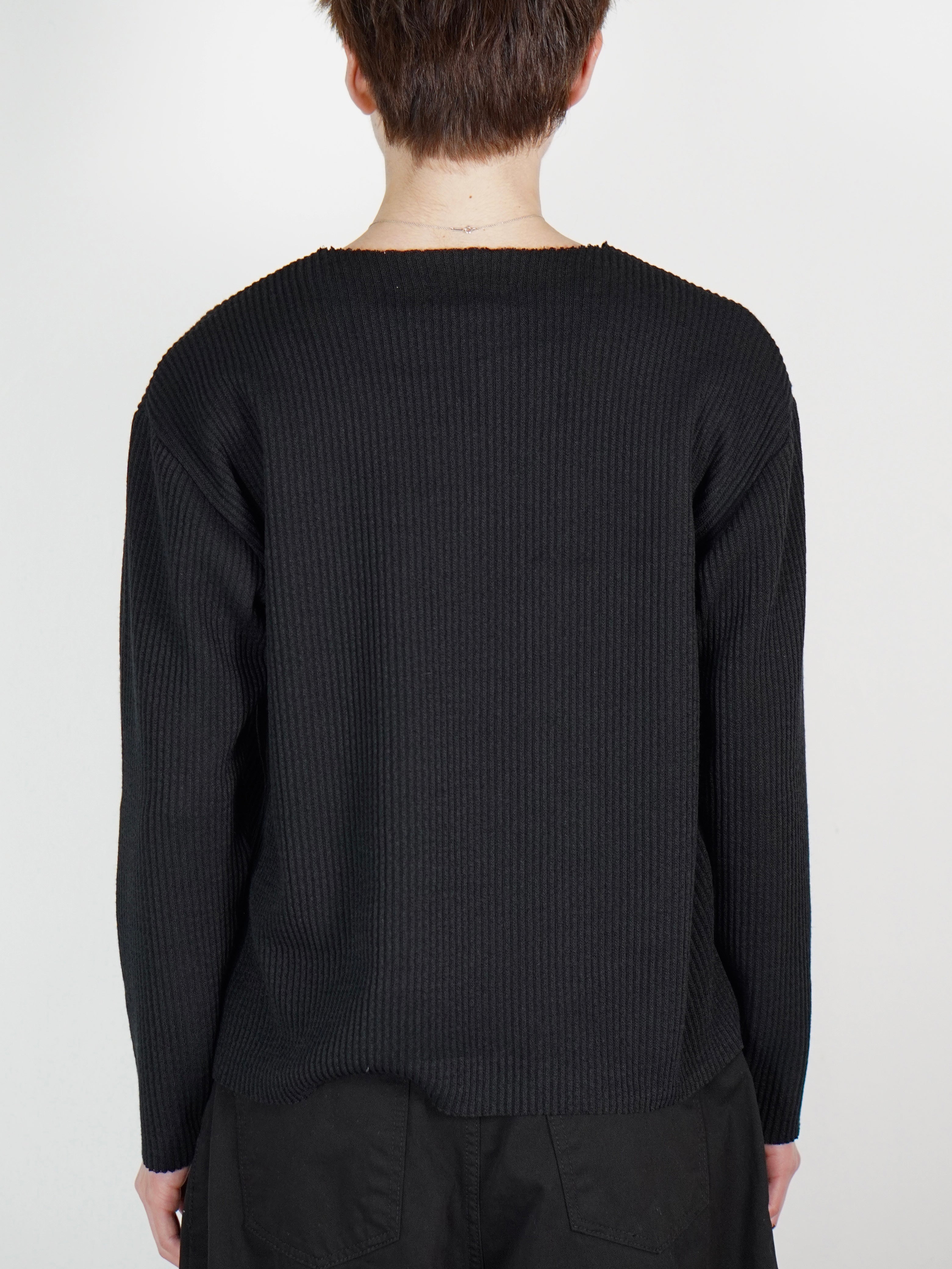 受注制【Chikashitsu +】cutting cropped tee (3color)