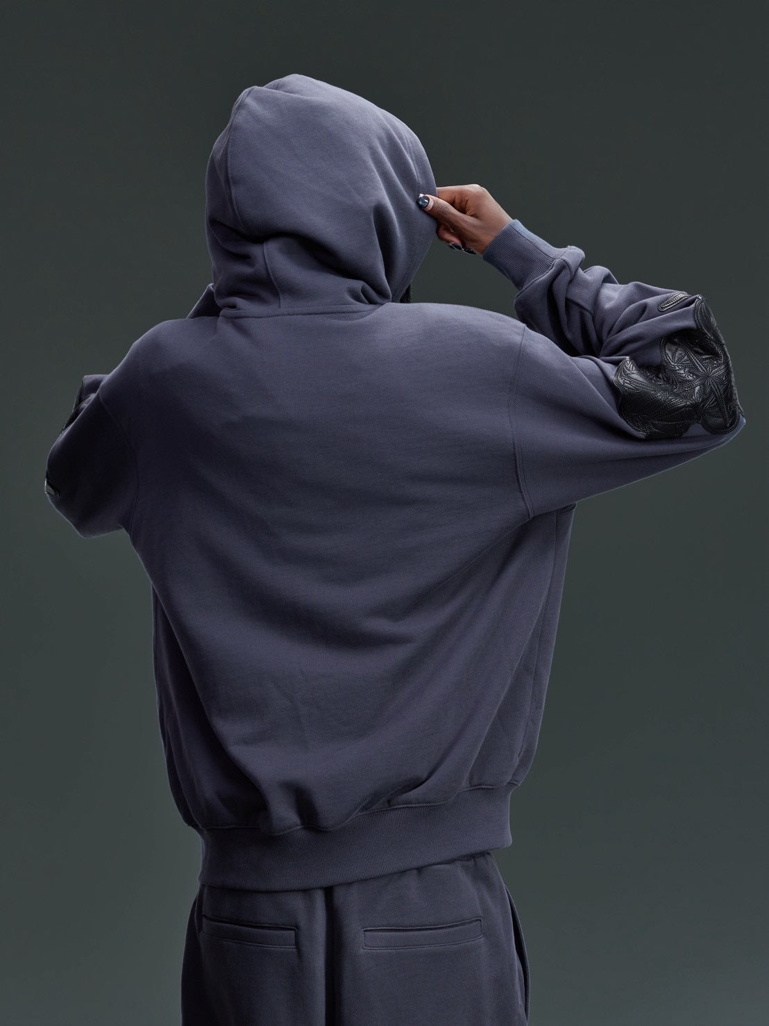 【The Boy Has No Patience】LEATHER PATCH ZIP HOODIE