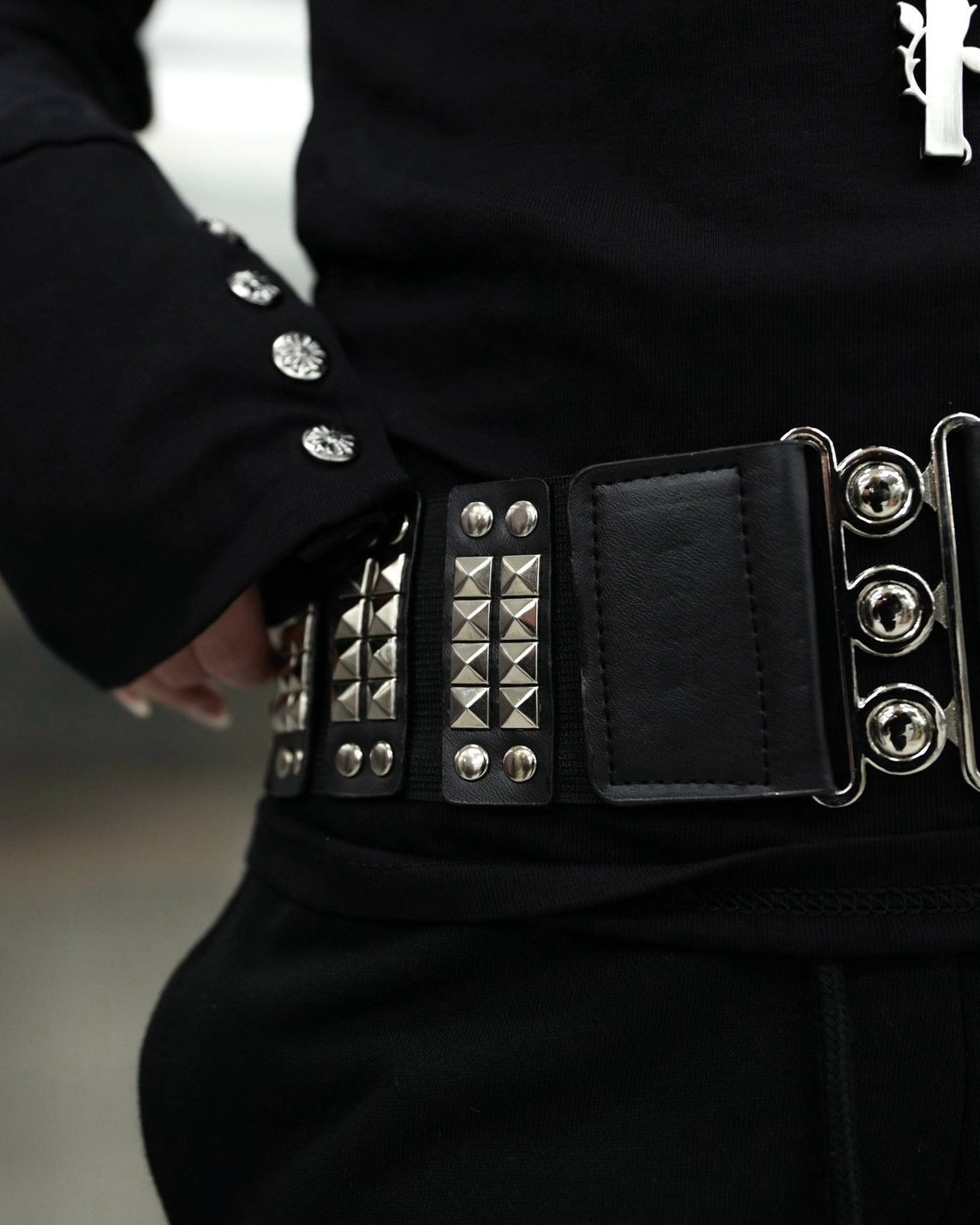 受注制【Never mind the XU】WIDE PYRAMID STUDDED BELT