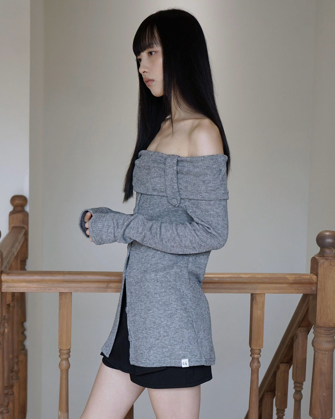 【Uglyshadow】BUTTON OFF-SHOULDER KNIT