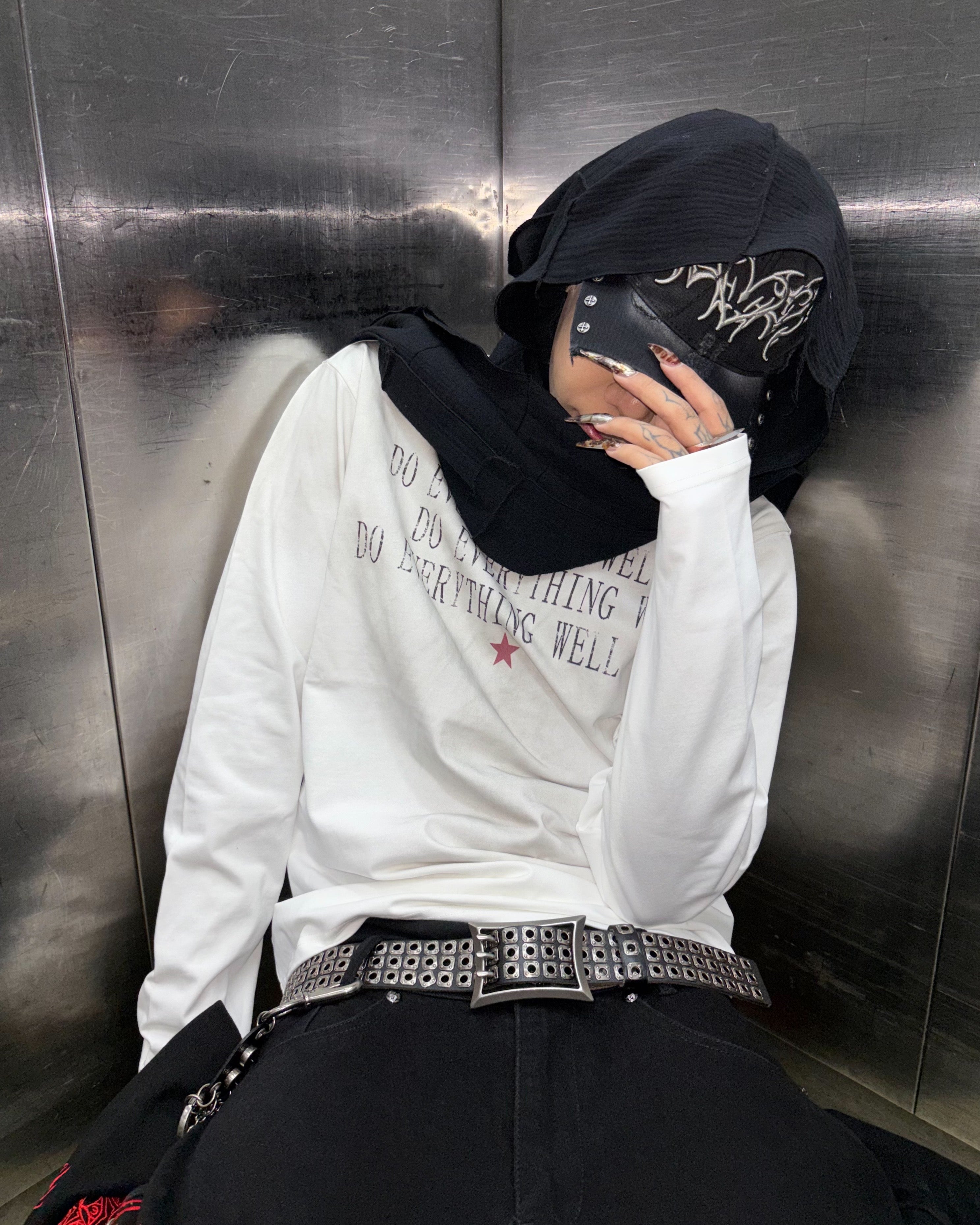 国際配送【Never mind the XU】stencil logo long sleeve tee