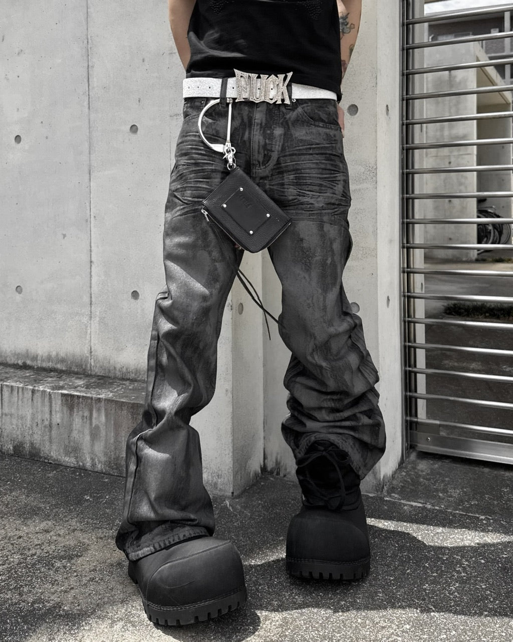 国際配送【Never mind the XU】vintage waxed flare denim pants