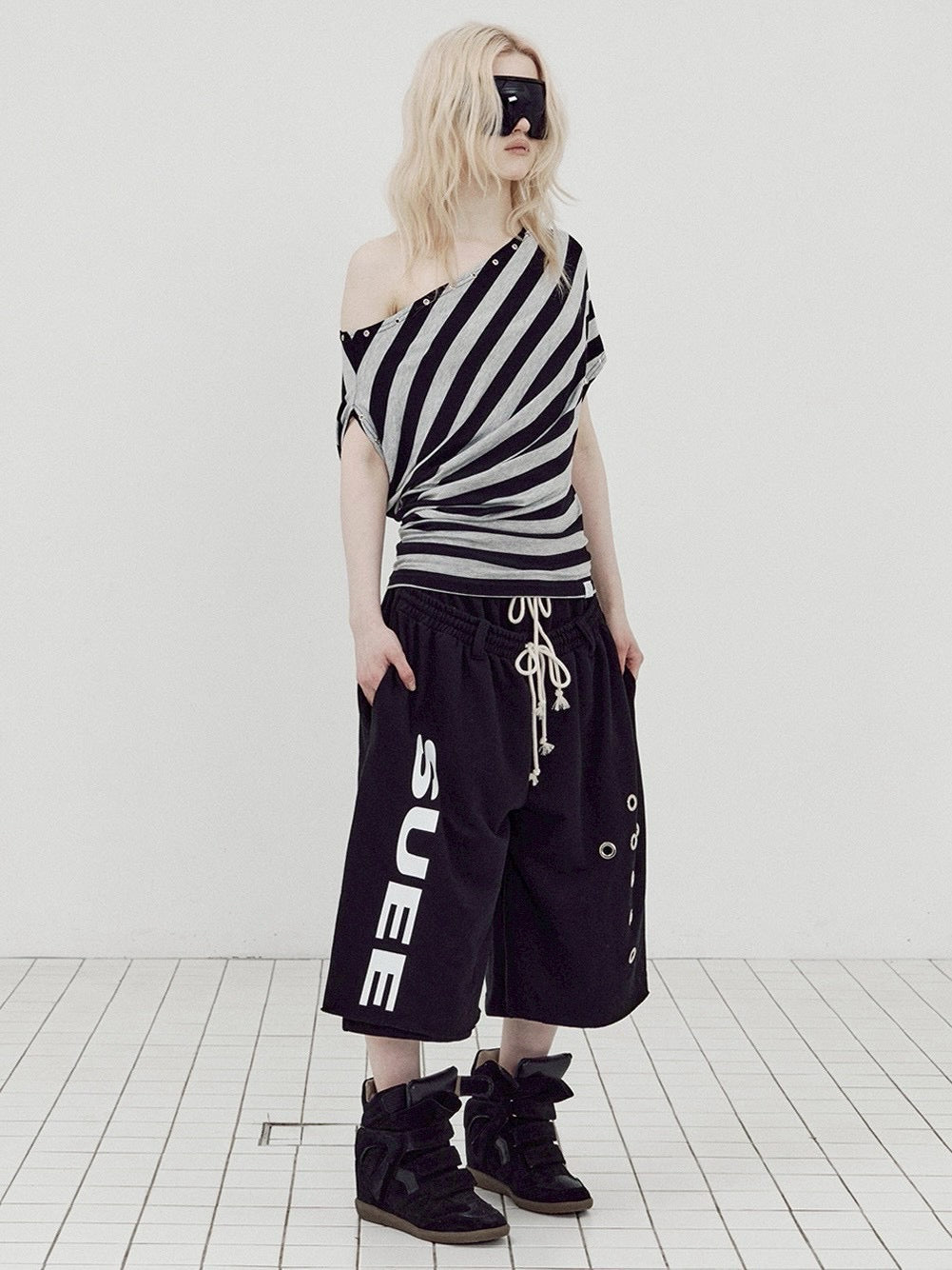 【SETUP-EXE】STRIPE EYELET DRAPE TOP