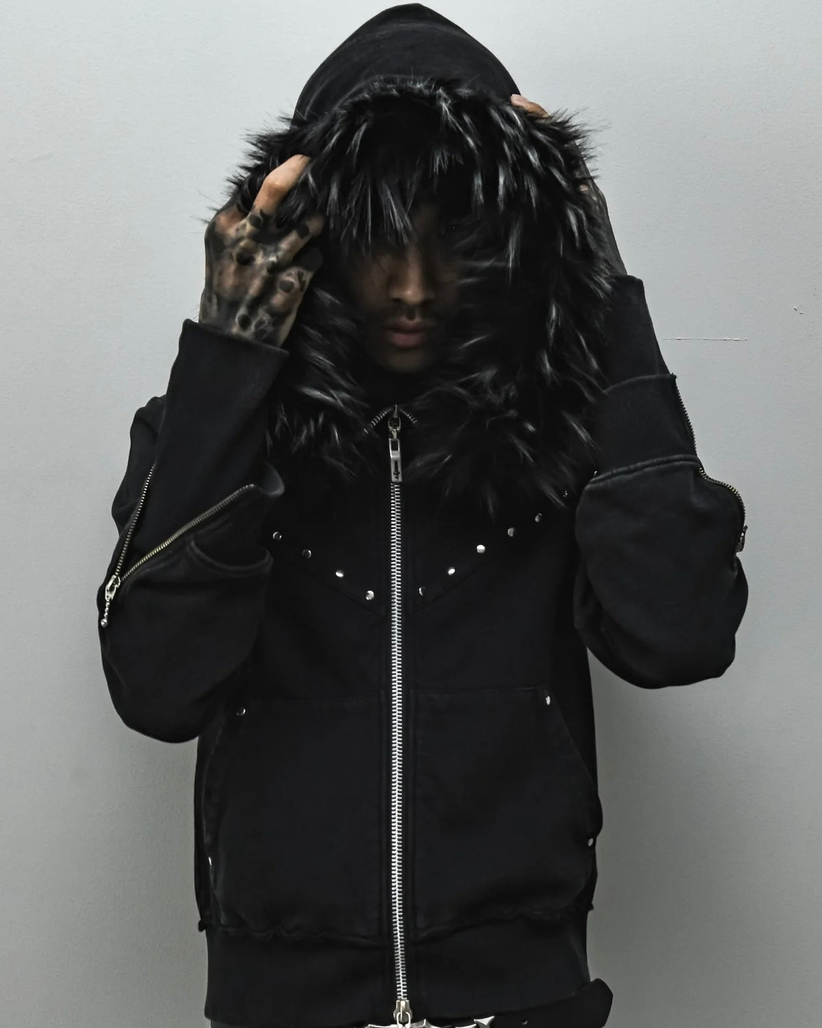 【TYPE SHADE】TYPE SAINT FUR HOODIE