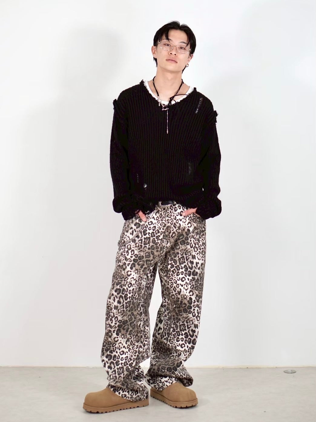 【Chikashitsu +】damage reverse v neck knit (3color)