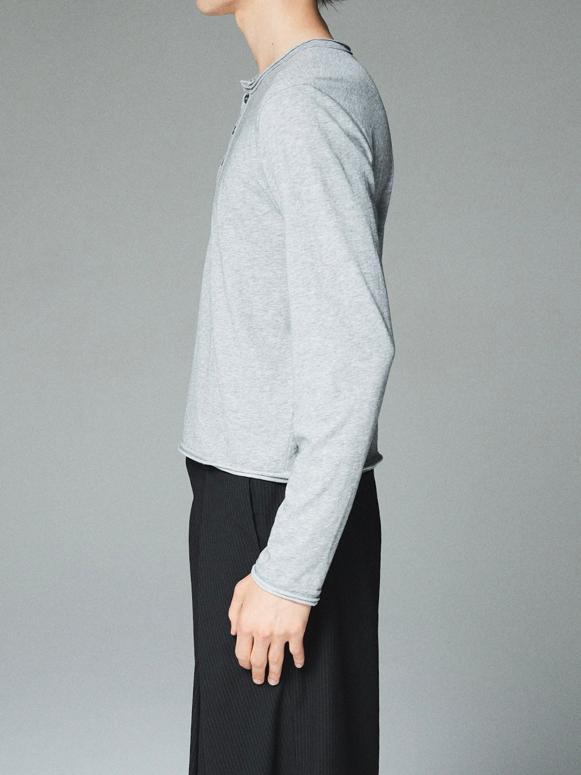 7/10 20:00 発売【CS】cut off henley neck tee