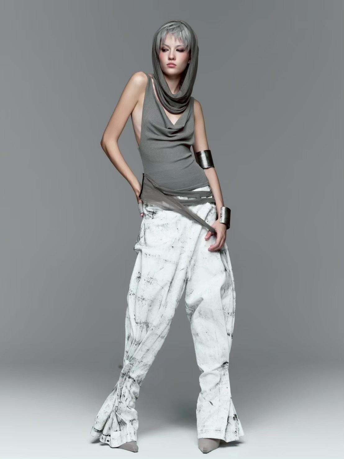 【EYE OF THE STORM】ASHEN HOOD TANK TOP