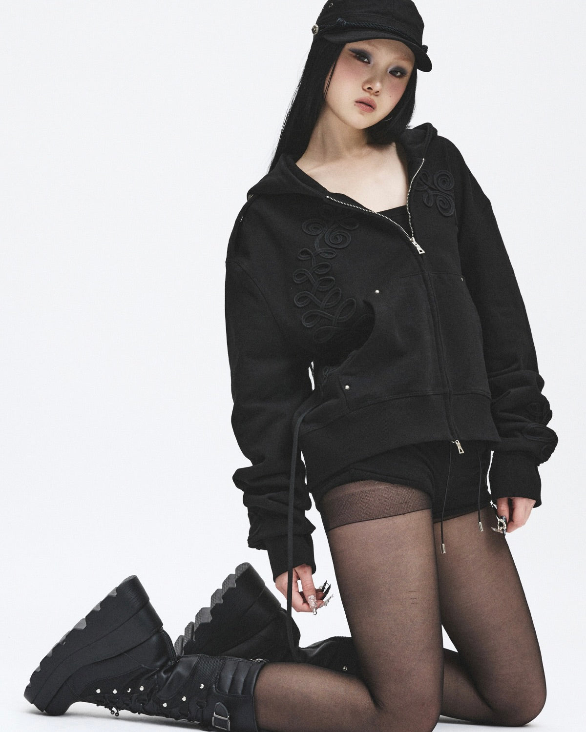 【LECYTO】Baroque Loop Zip-Up Hoodie