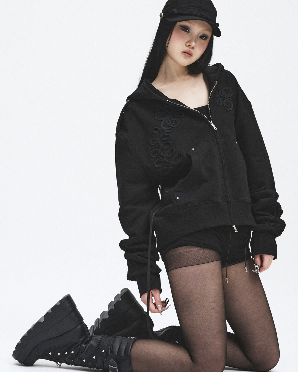 【LECYTO】Baroque Loop Zip-Up Hoodie
