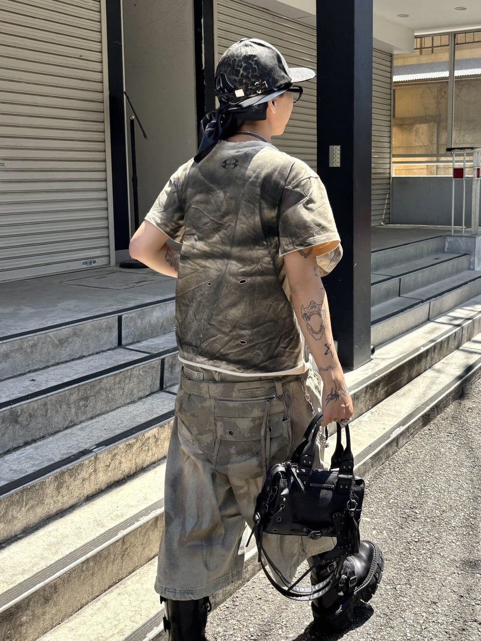 国際配送【Never mind the XU】vintage wash buggy half pants