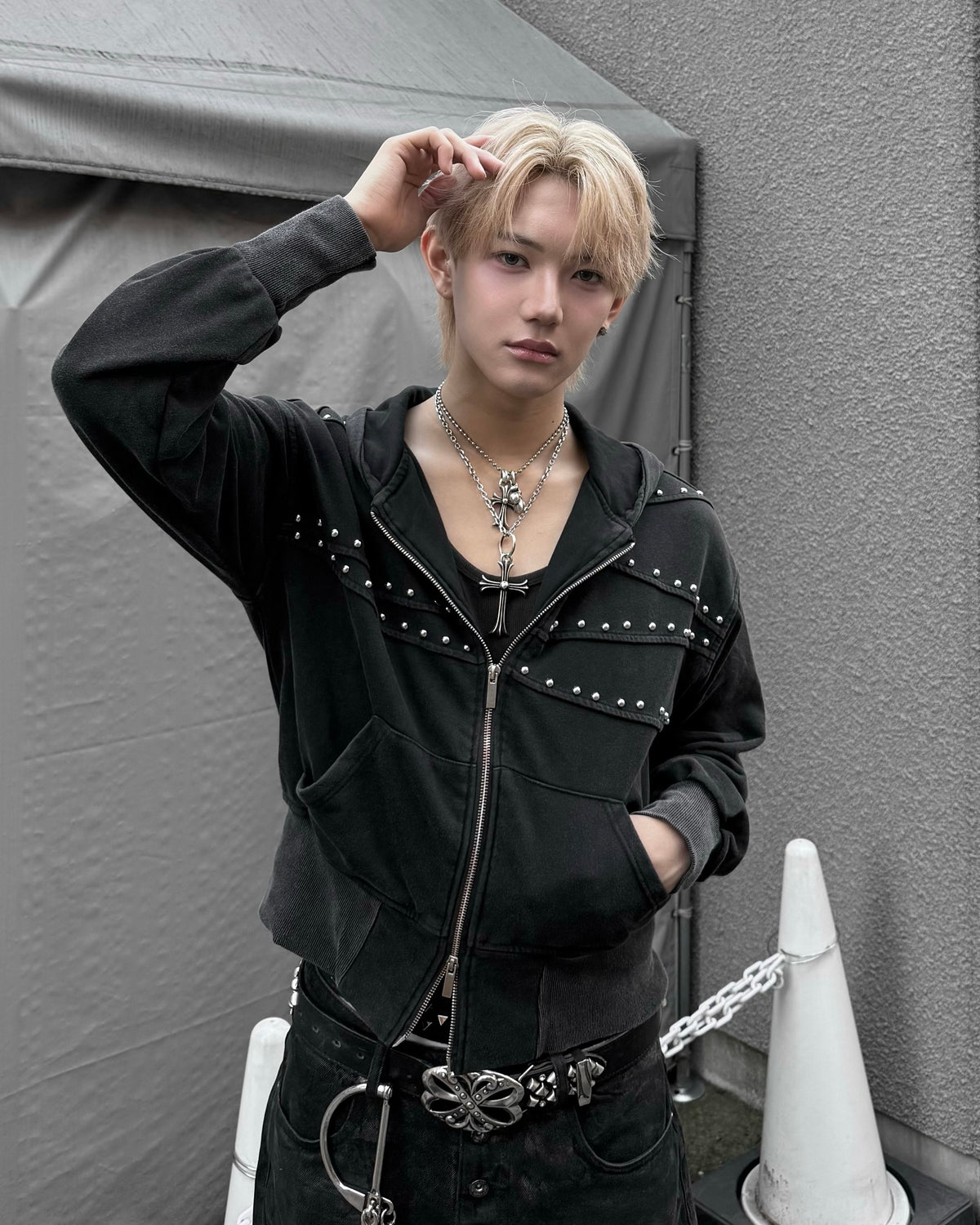 国際配送【Never mind the XU】Washed Studded Zip Up Hoodie