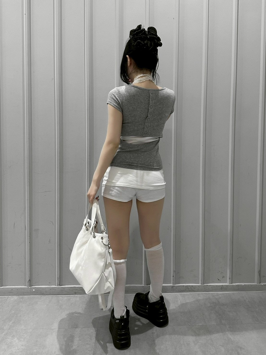 渋谷109店WEB限定受注制【nmtc+】Back Button Slit U-Neck Tee (5color)