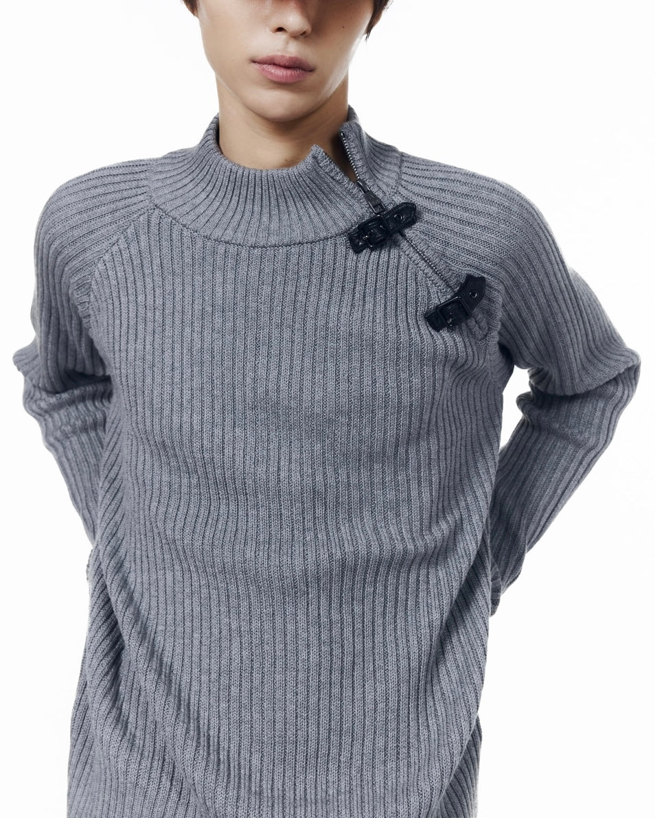 【AAKAM】Slant Zipper Belted Knit