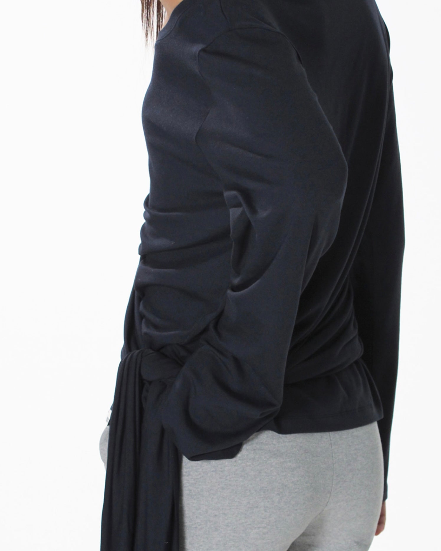【CRANK】TIED OFF-SHOULDER TOP