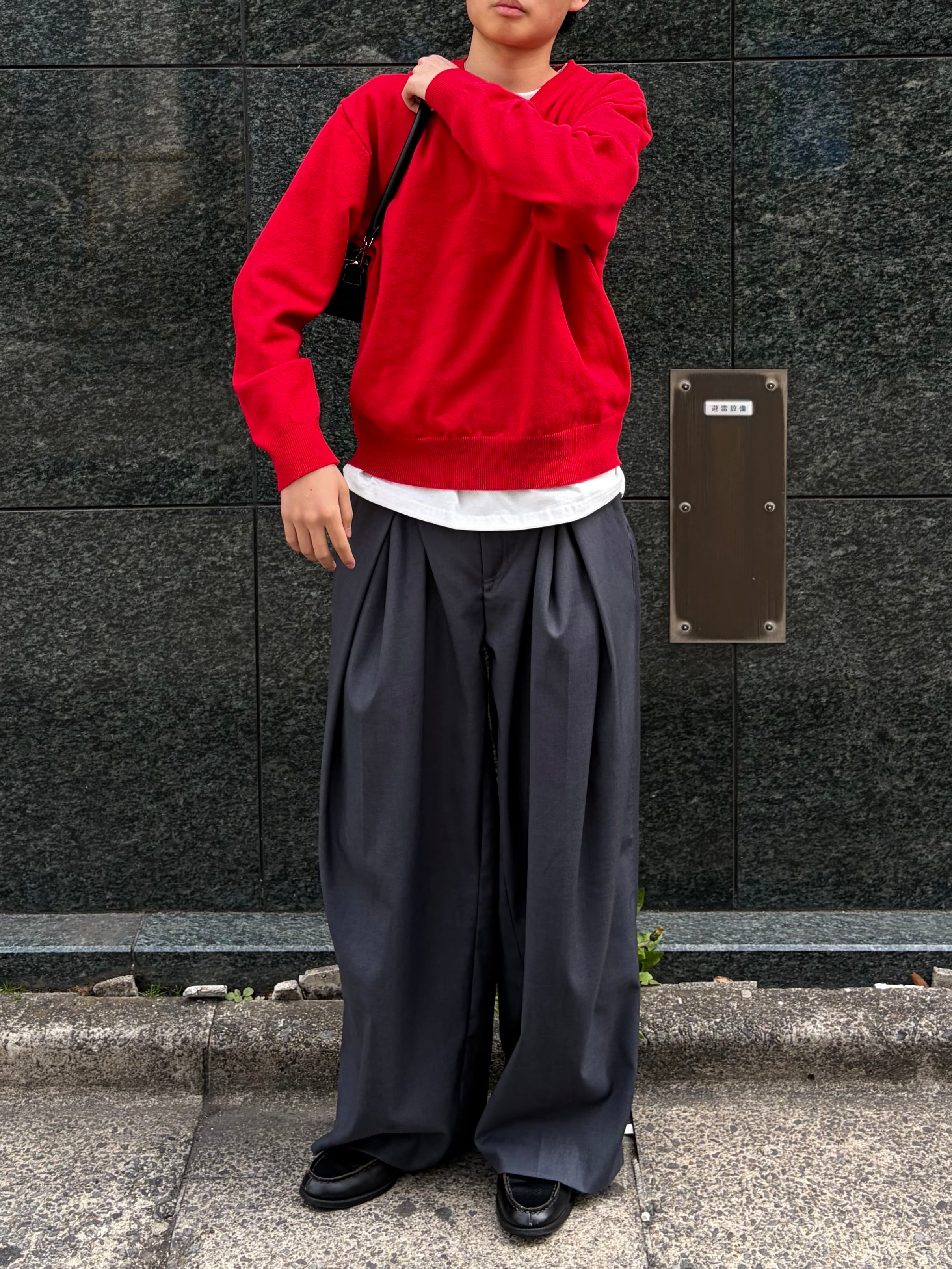 東京店WEB限定【Chikashitsu +】cropped vneck knit (3color)
