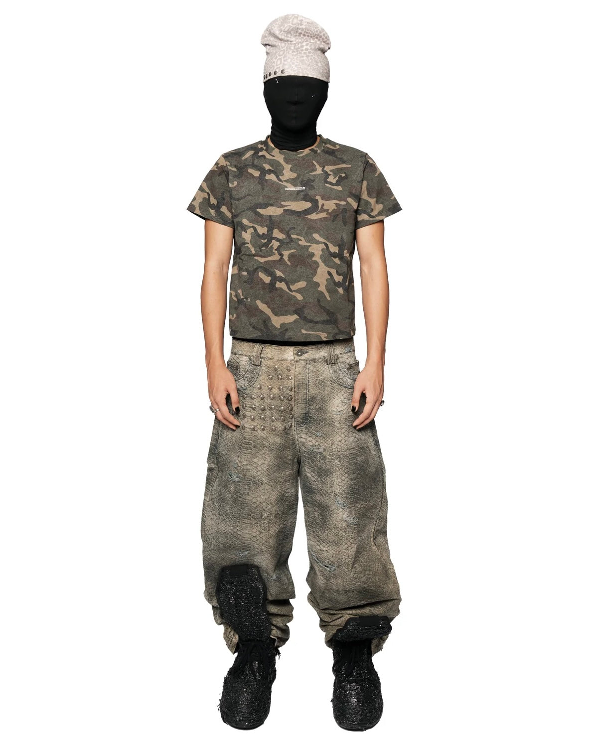 【Thought We Friends】Nameless Mid- Cropped Tshirt