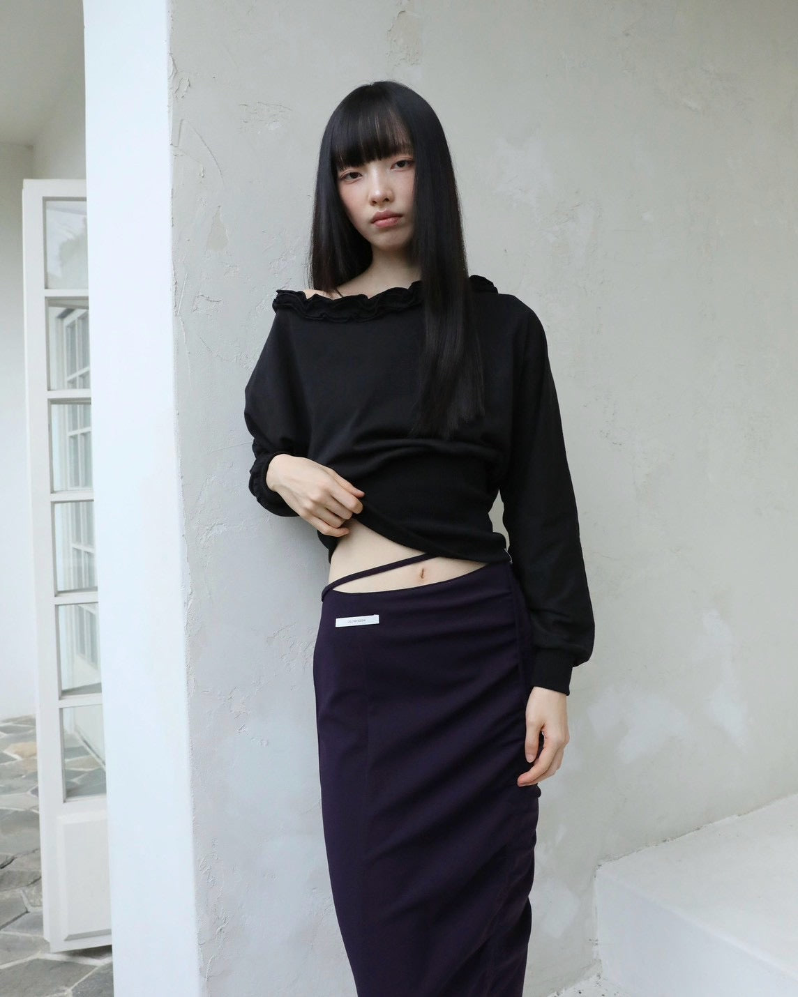 【Uglyshadow】OFF-SHOULDER RUFFLE TOP