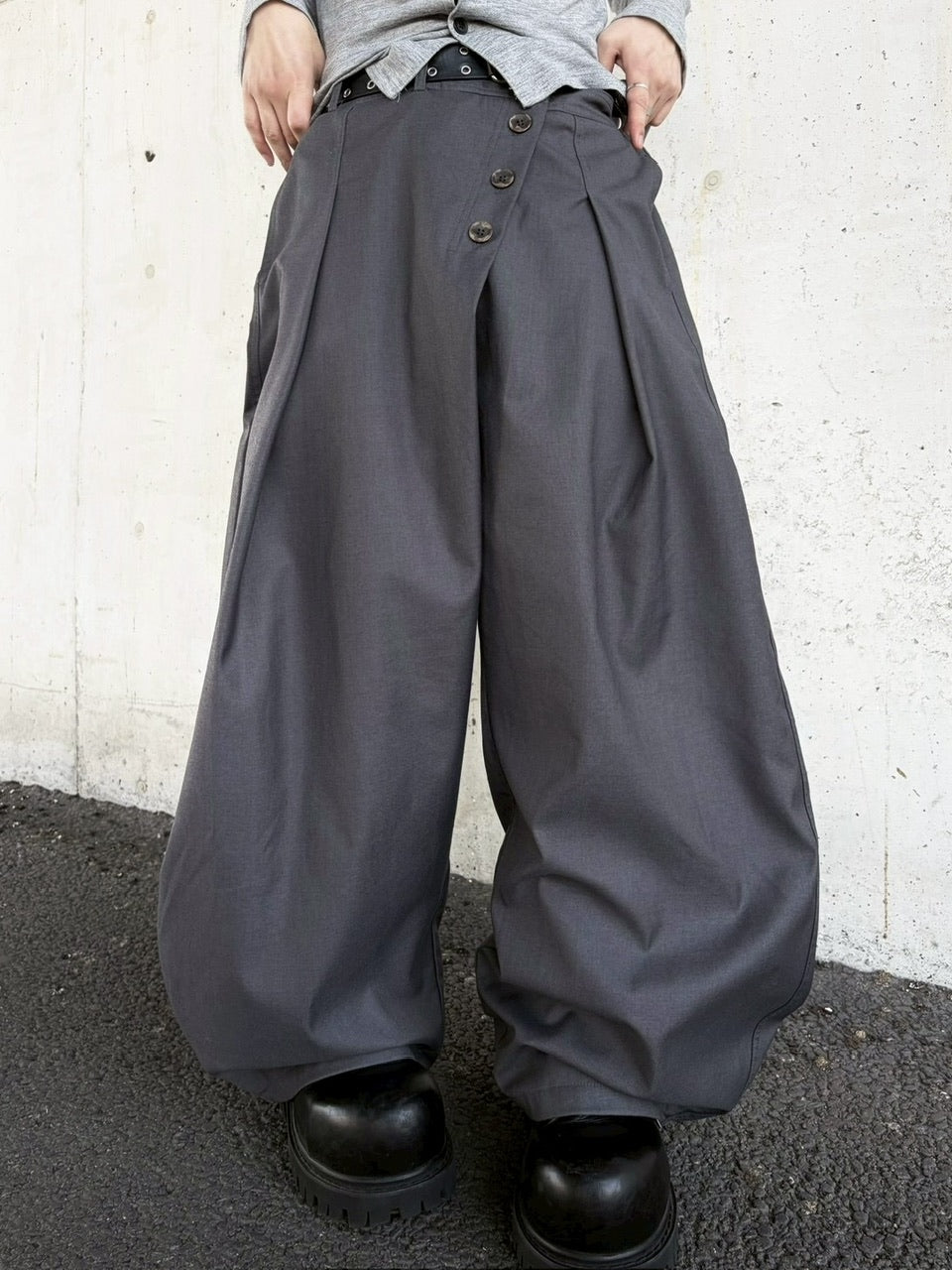 国際配送【LUV CODE】diagonal button wide pants (3color)