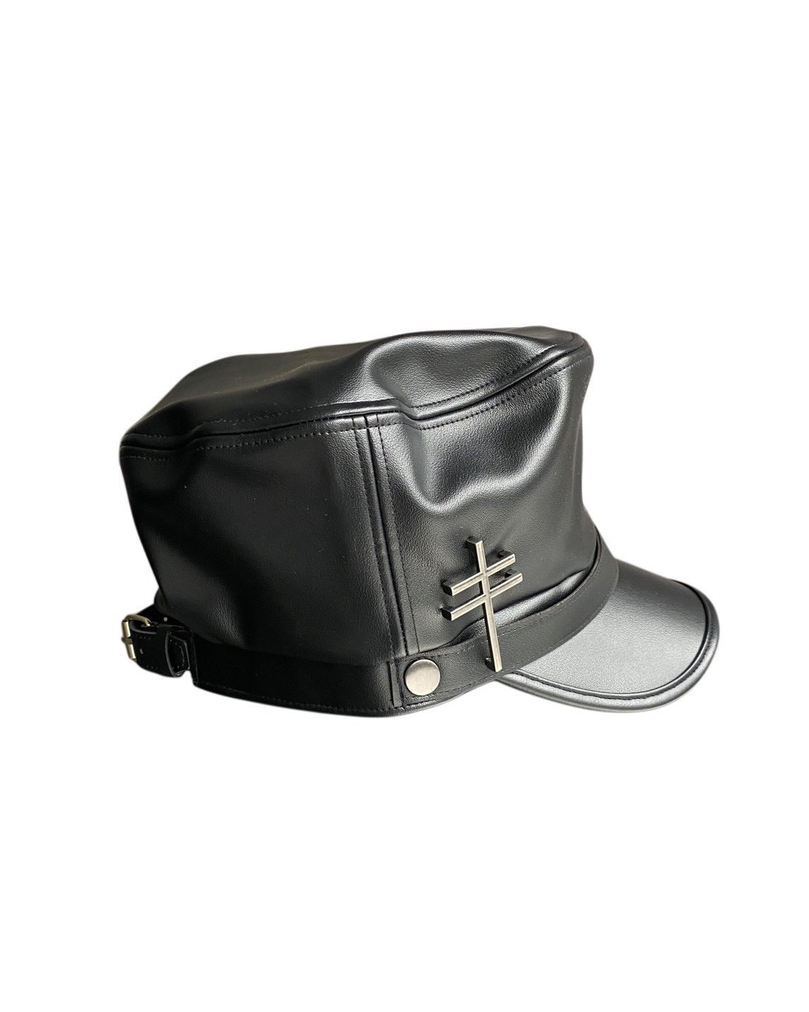 【YIKAI LABORATORY】LORRAINE CROSS SYMBOL LEATHER CAP