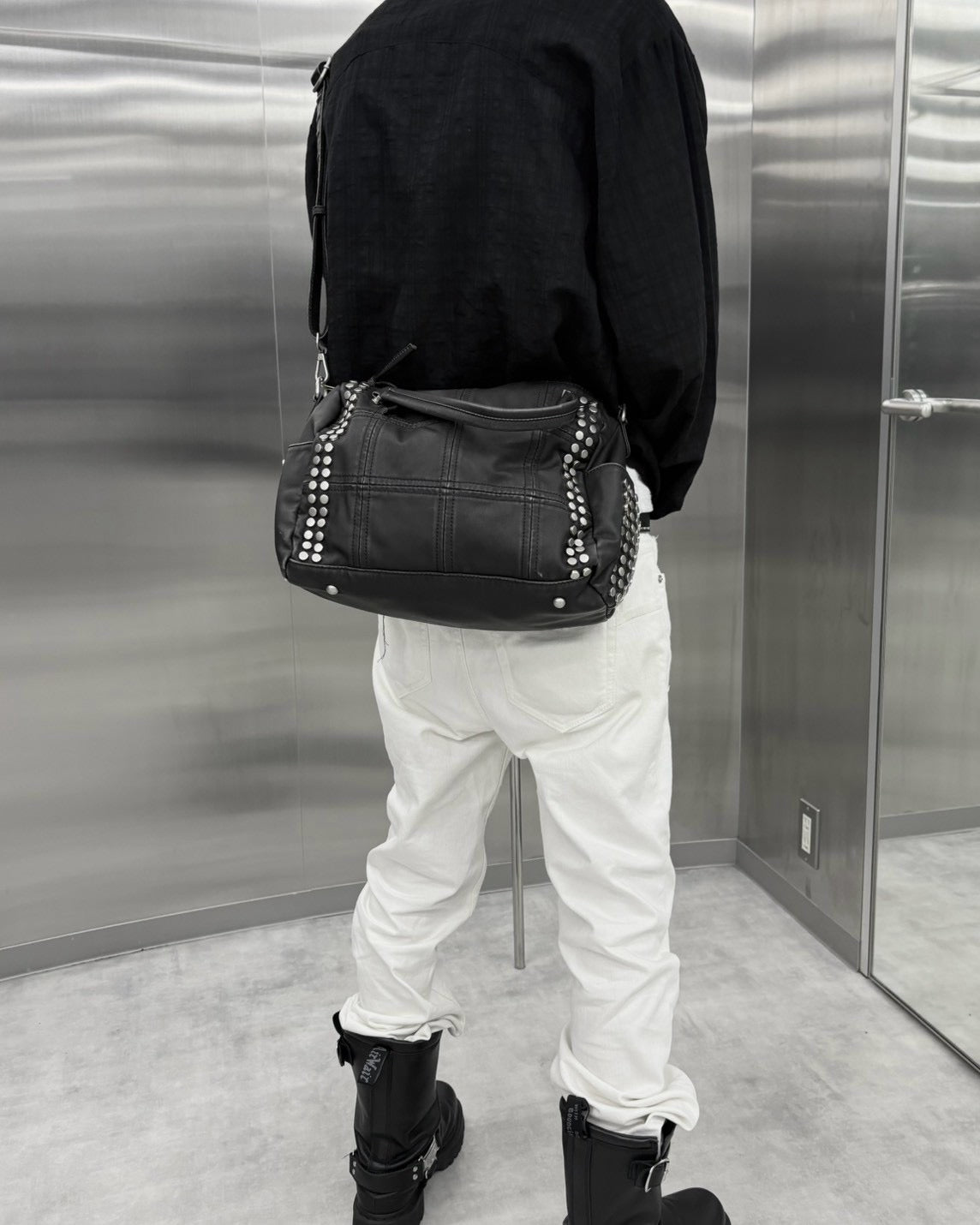 受注制【nmtc+】Studded Boston bag