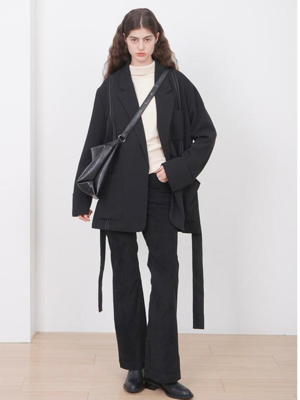 【HAH ARCHIVE】Contour Belted Bag(レザー)