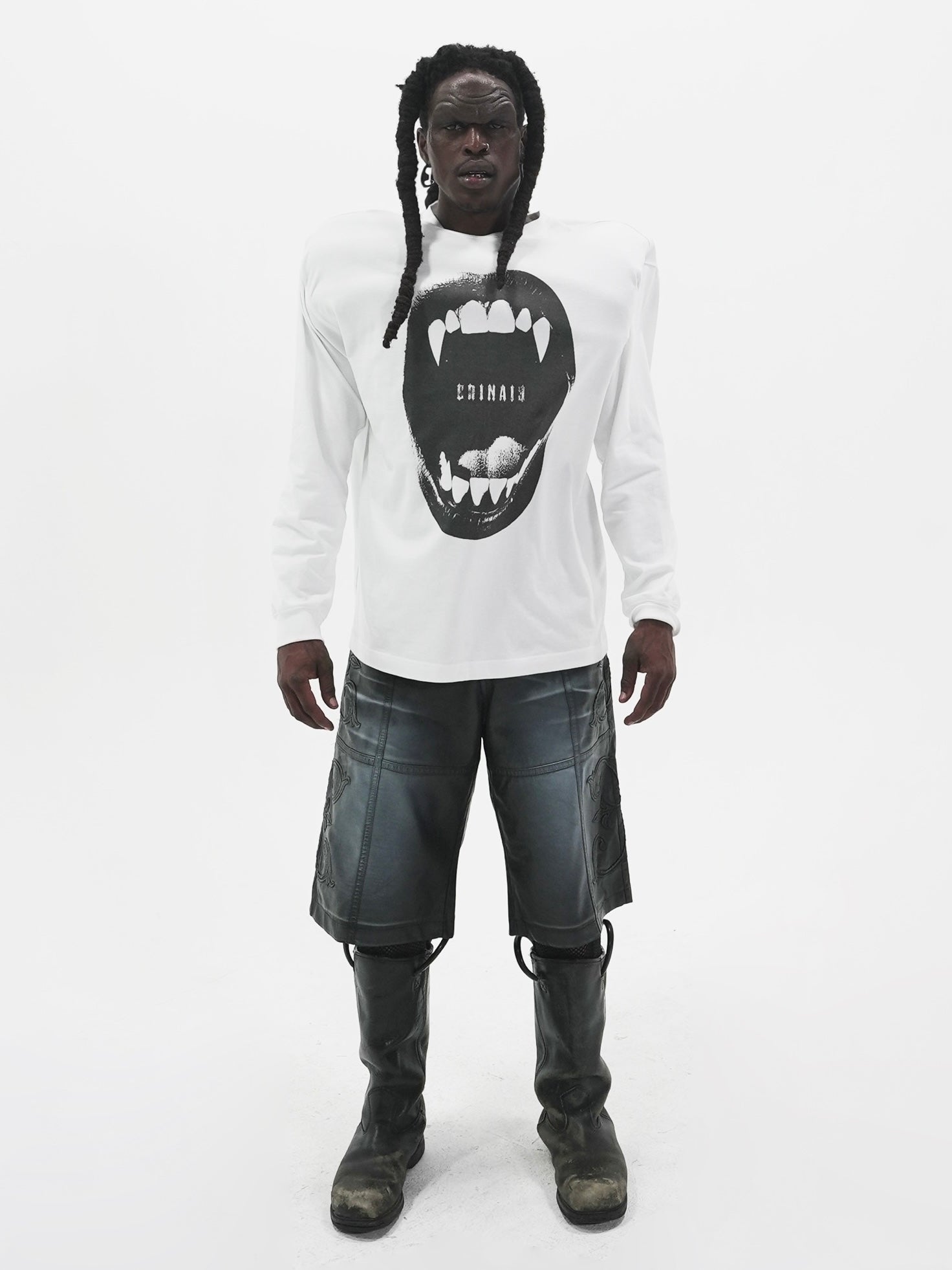 【E RIN AI E】VAMP BITE LONG SLEEVE T
