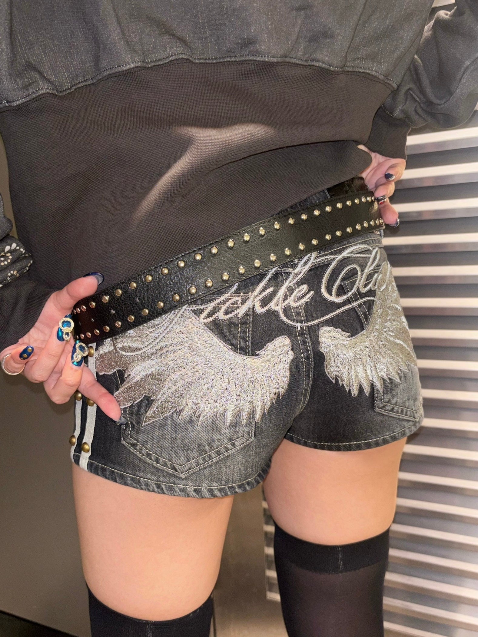 7/11 20:00発売　国際配送【BABY09】angel studs denim shorts (3color)