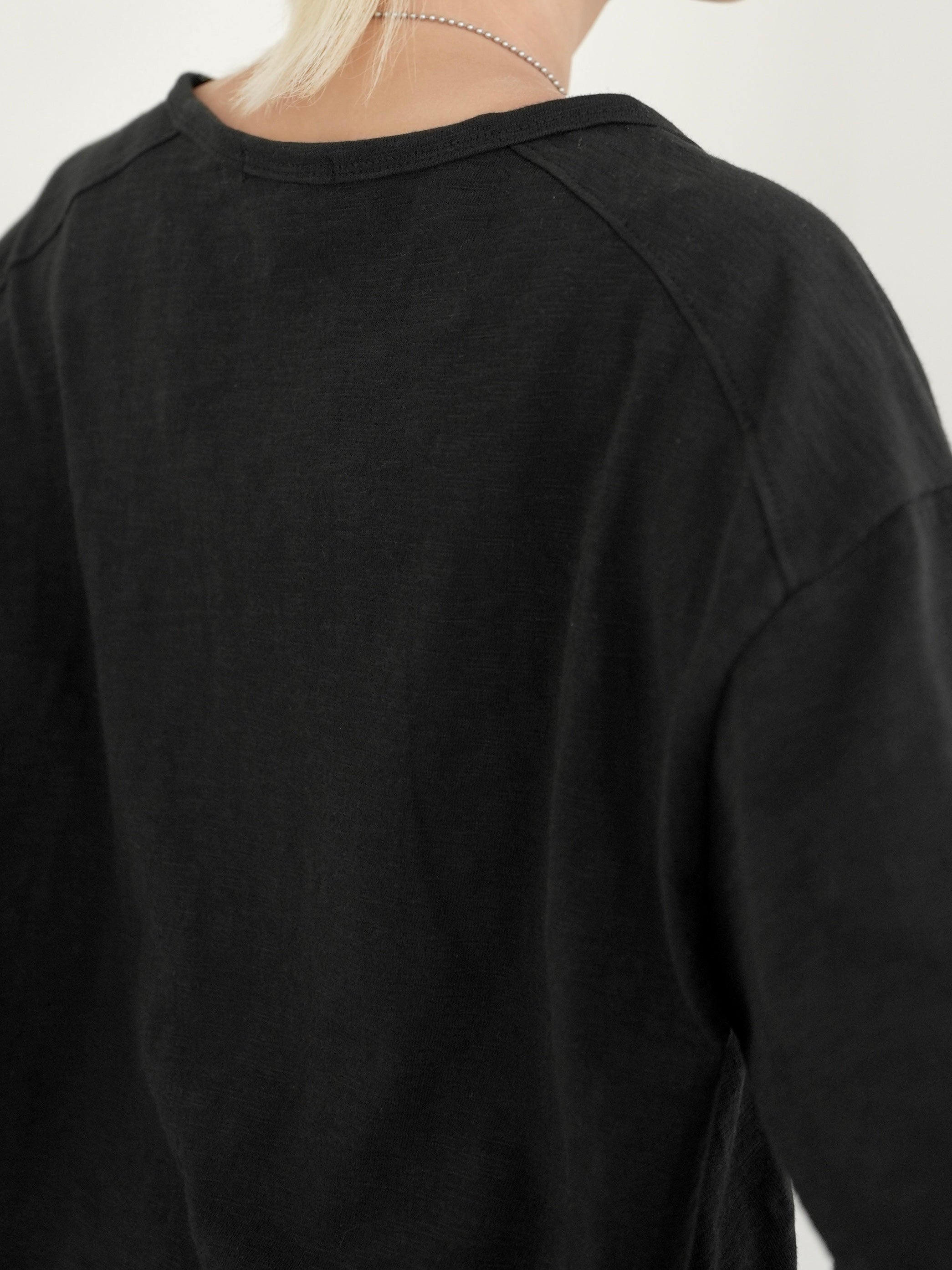 5/23 20:00発売【CHIKASHITSU PLUS HIGH】Steel button henley neck tee (2color)