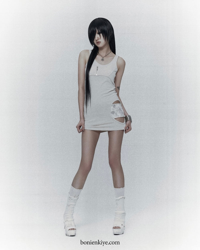 【bonienkiye】Side-Cutout Mini Dress