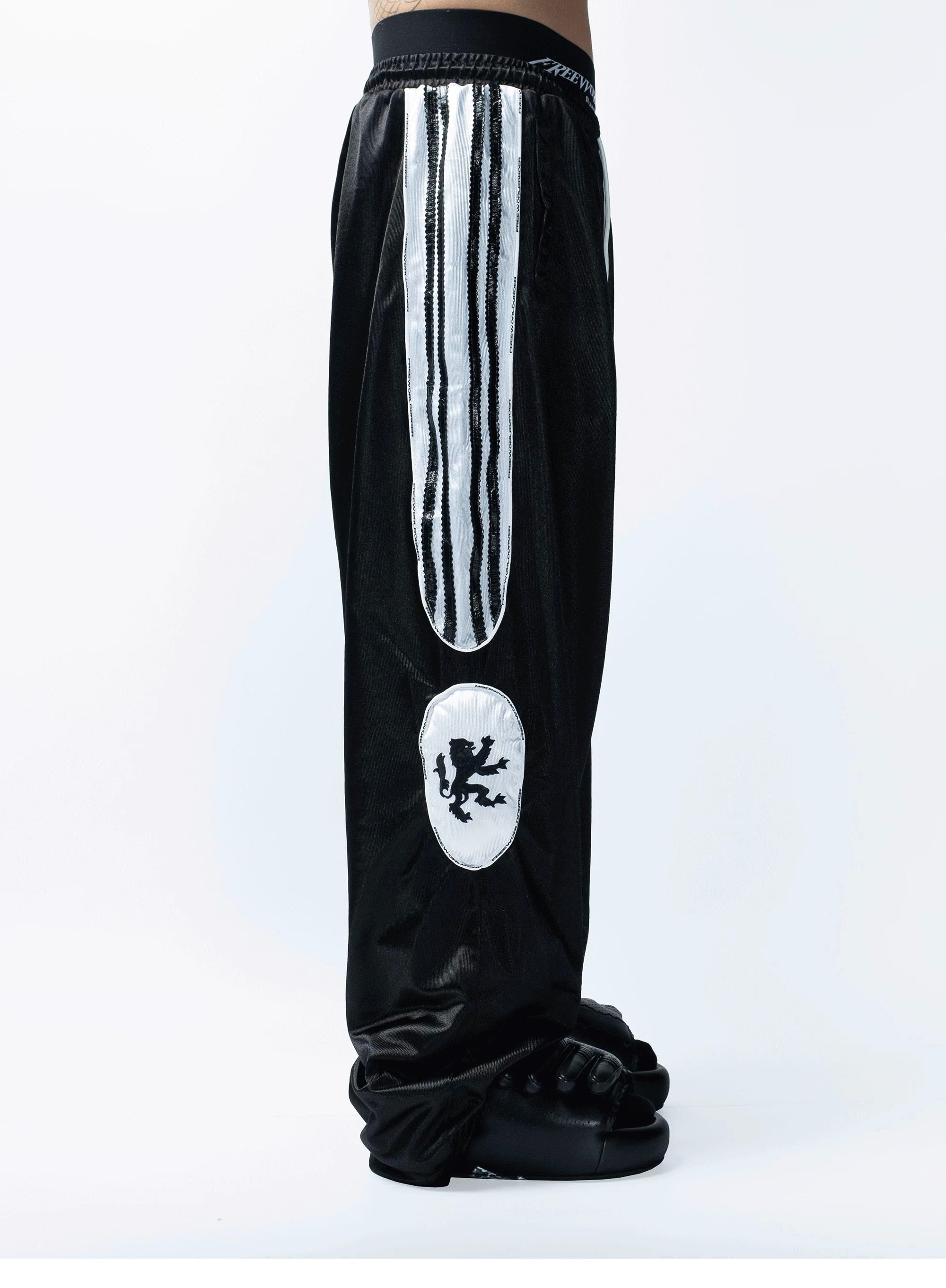【F.V.V.O】Wild Spirit Embroidered Wolf Pants