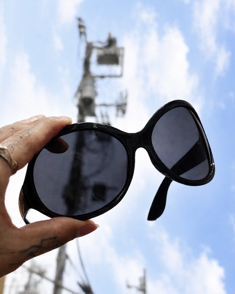 国際配送【Never mind the XU】y2k big oval sunglasses (2color)