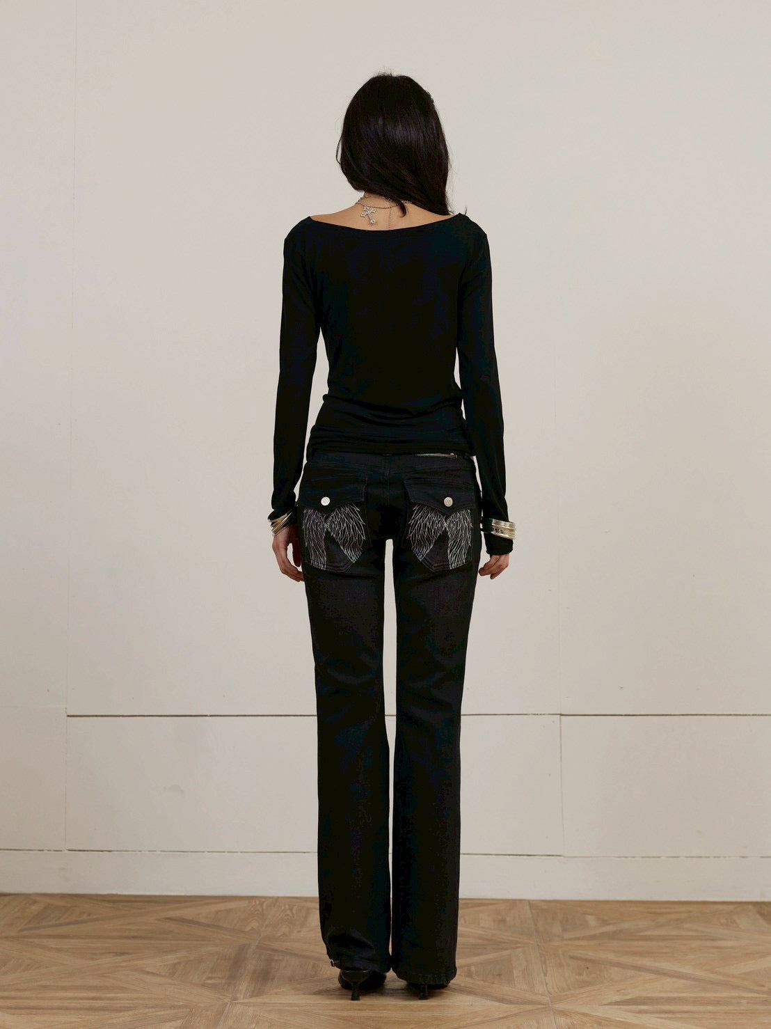 【EYEER】Hotfix Drape Off Shoulder Long Sleeve