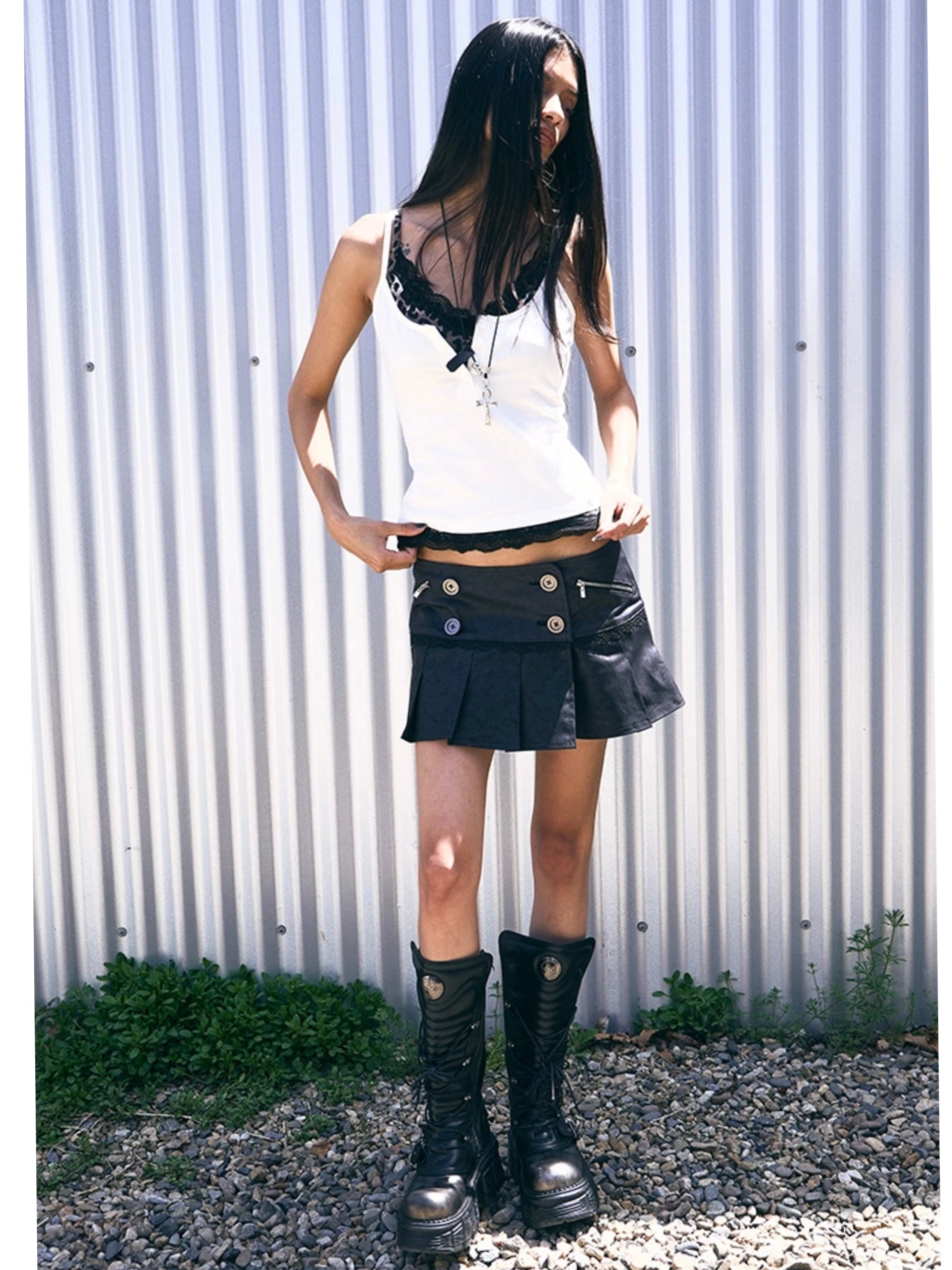 【NOT KNOWING】Double Button Pleated Skirt