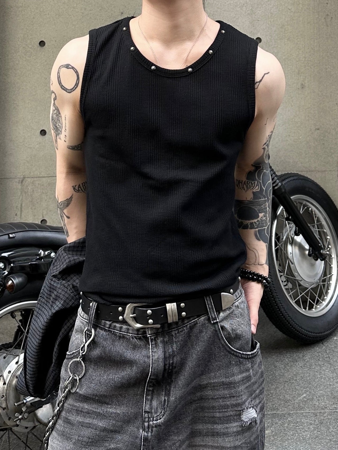 大阪店WEB限定受注制【Chikashitsu +】neck studs tank (3color)