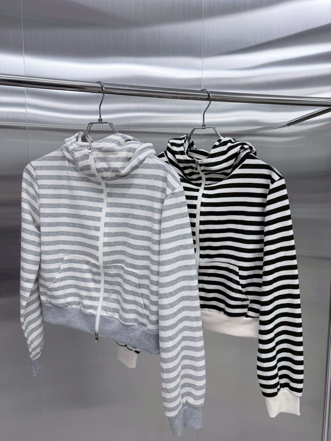 3/1 20:00発売 受注制【nmtc +】border horn zip up hoodie / 【エヌエムティーシープラス】ボーダーホーンジップアップパーカー (2color)