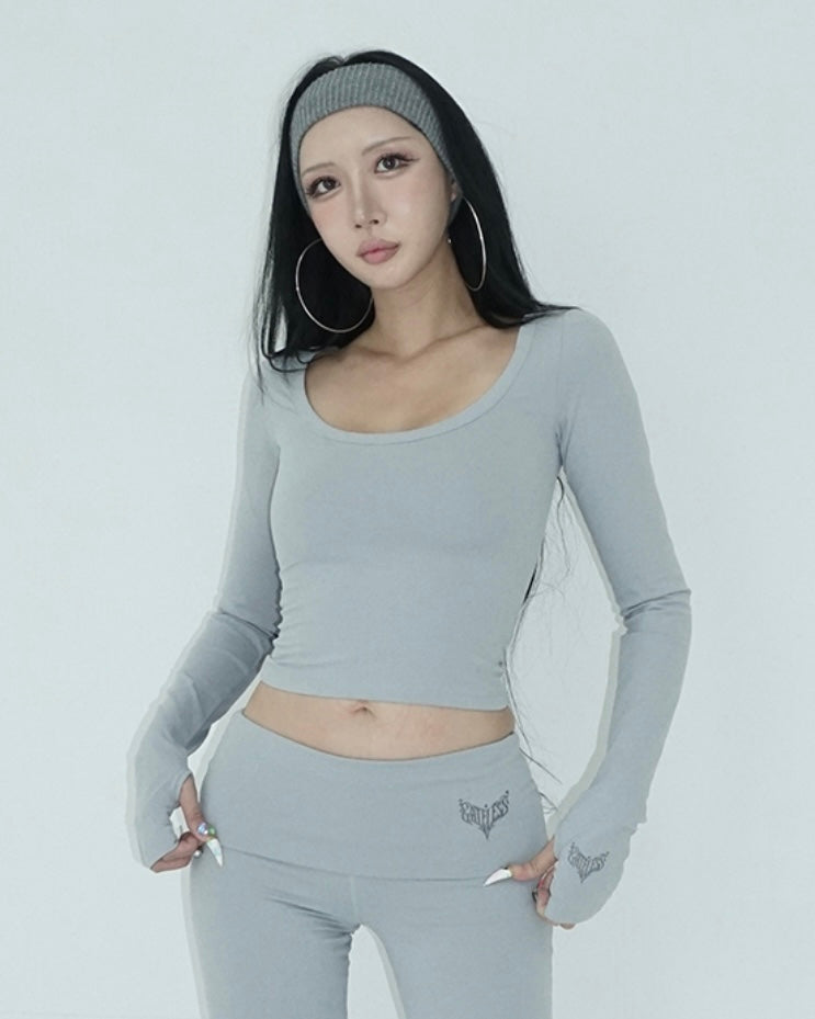 【GATELESS】BERRY U-NECK