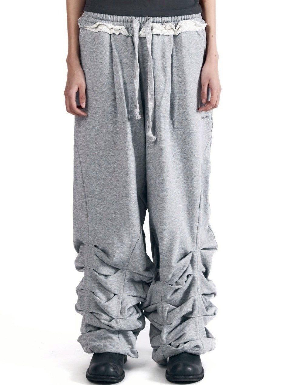 【AAKAM】Sediment Pin-Tuck Sweatpants