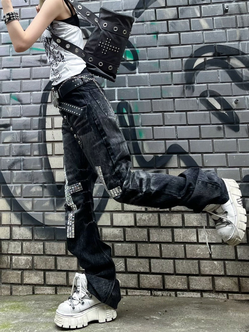 7/11 20:00発売　国際配送【BABY09】cross studs belt